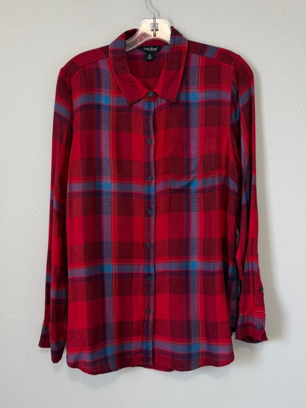 Lucky Brand Long Sleeve Button Front Collared Plaid Button Side Shirt Size M.